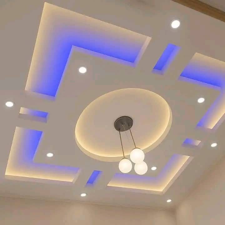 Faux plafond avec éclairage LED intégré
